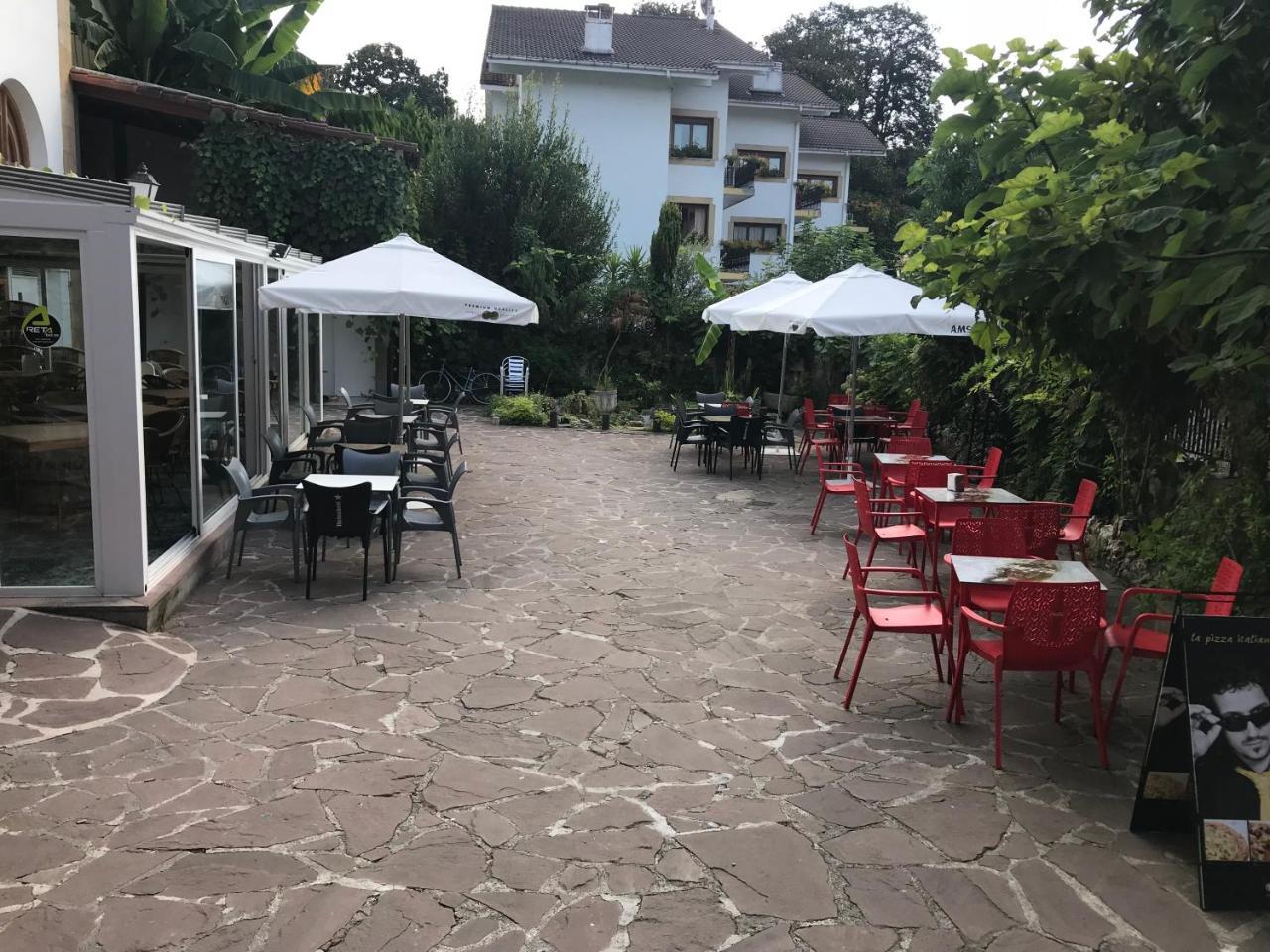 Hostal Ansonea Bera  Ngoại thất bức ảnh